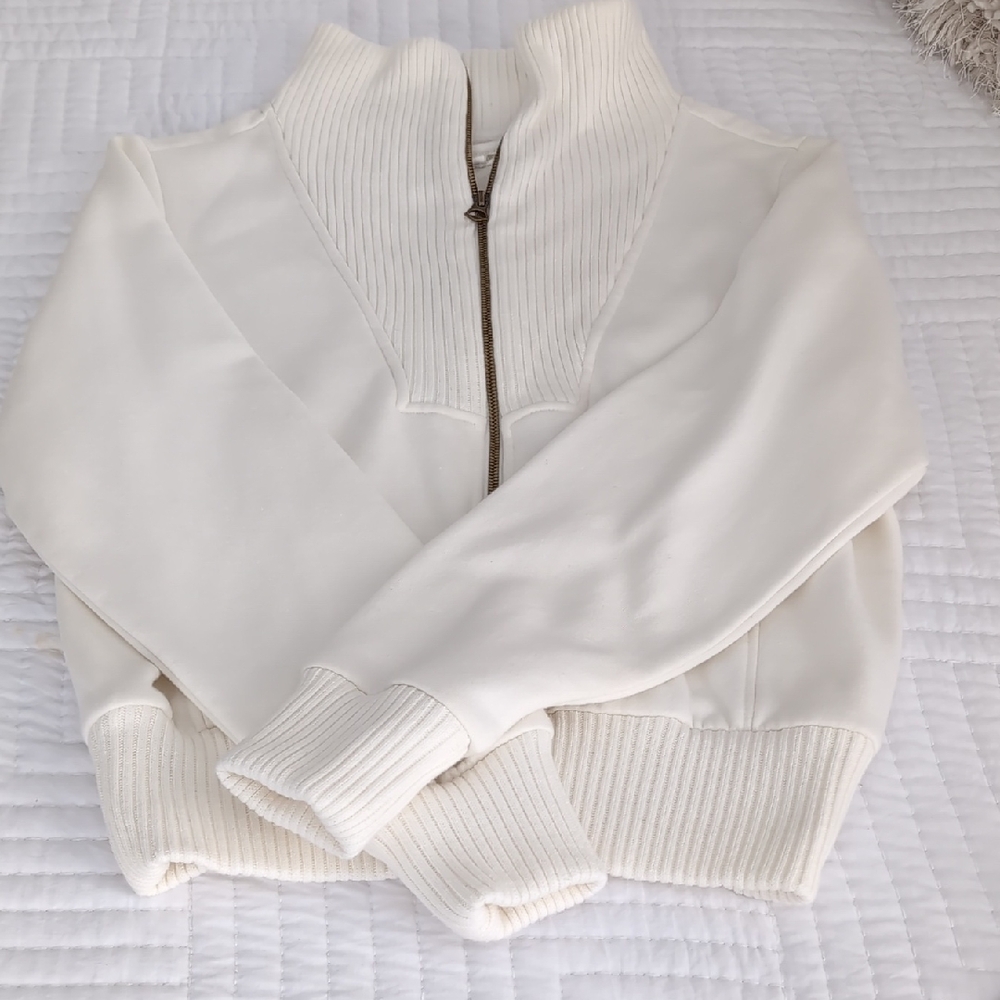 Maurices Cream Zip-Up Jacket. Size Medium. NWOT